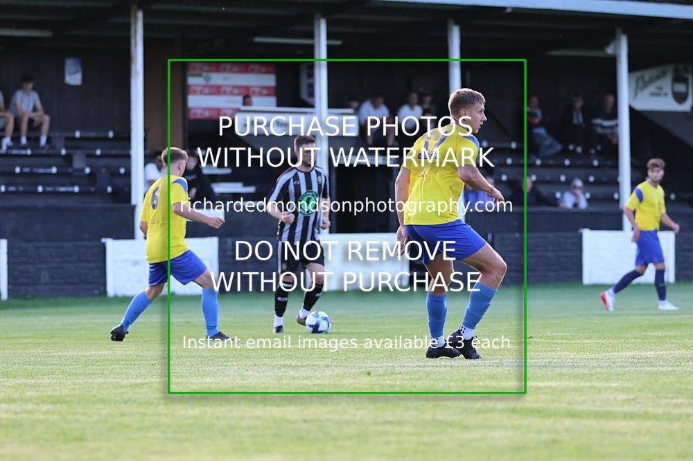 533A5424 - Kendal Town vs Kendal United