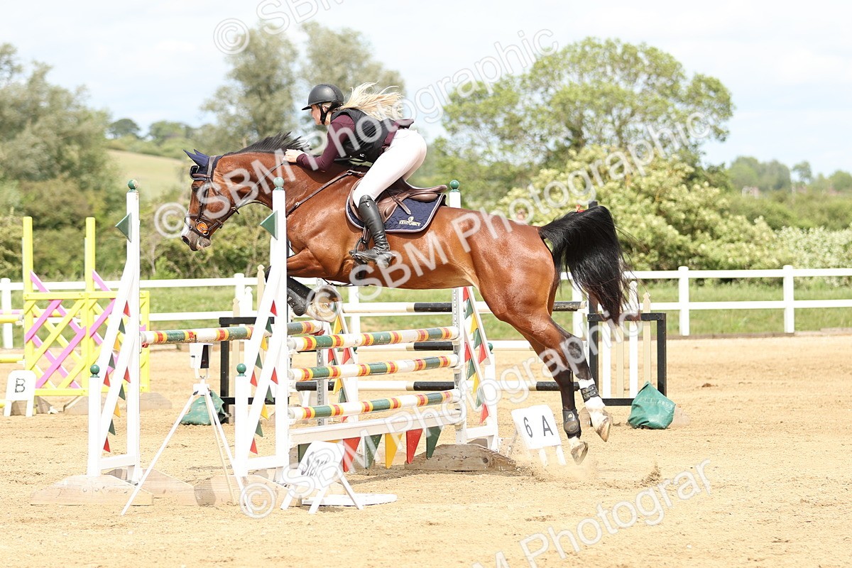 SBM_001154 - Class 4 - Senior Newcomers - 1.10m