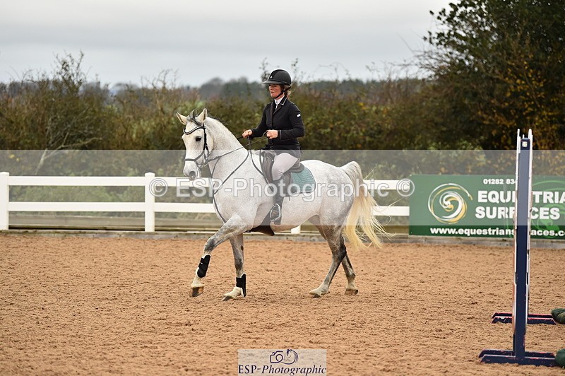 231122A-140714-00581 - Cls 5 Foxhunter & 1.20m Open