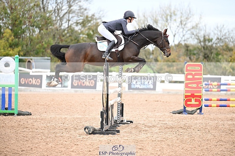 251022-141642-00621 - Cls 6 Snr Foxhunter 1.20m