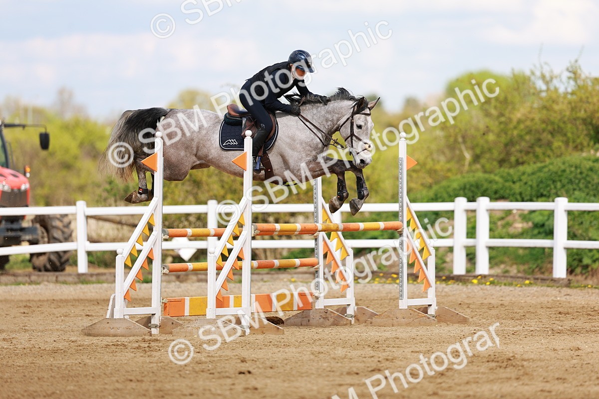 SBM_002295 - Class 4 - Senior Newcomers - 1.10m