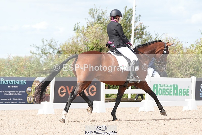 250906-133348-03331 - 111-Kerry.BevanKardashian