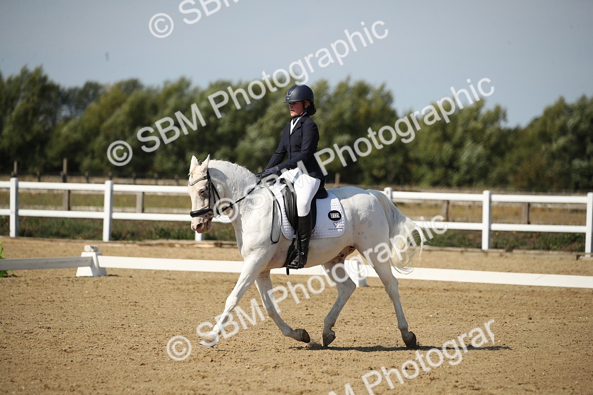 SBM_004227 - Class 11 - Novice 5 - 10.24-11.20