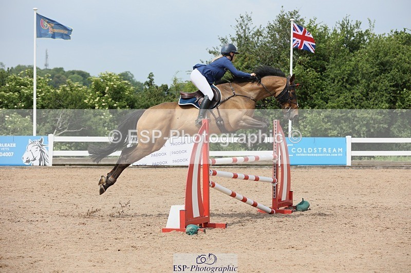 250523-115857-01152 - Cls 09 A&B  Snr Disc & 1.00m Open