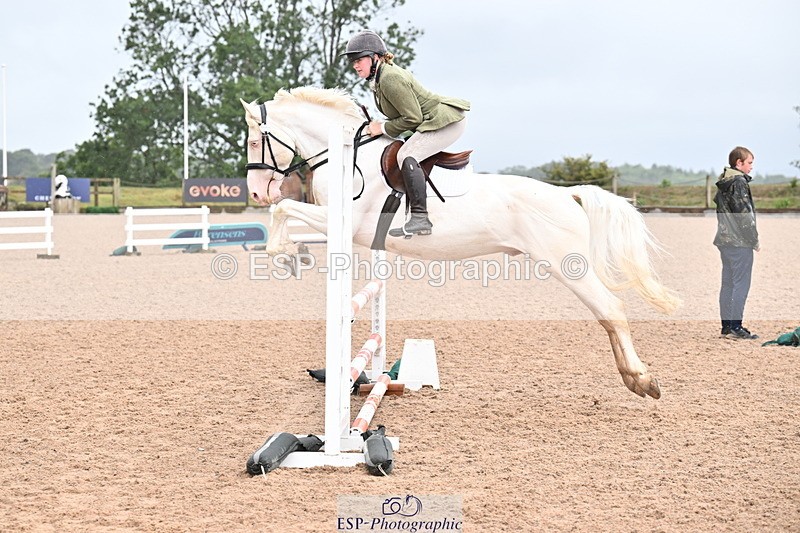 250827B-105414-00186 - Clear Round & Cls 1 Brit Nov 90cm