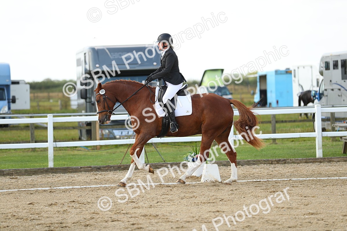SBM_015608 - Class 13 - Novice 23 - 9.54-11.04