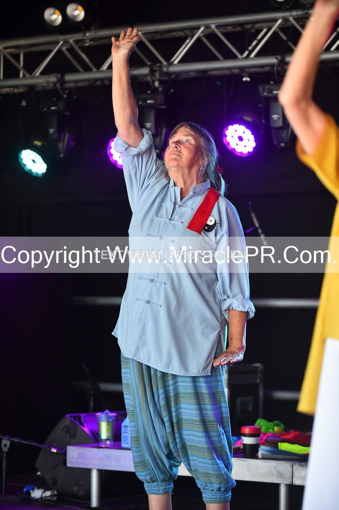 SH4_1388 - Tai Chi with Lisa Kay.