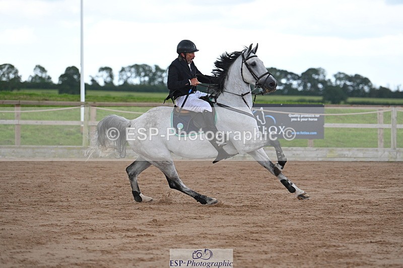 230721A-113029-05670 - Cls 6, 2 Star Medium 1.35m