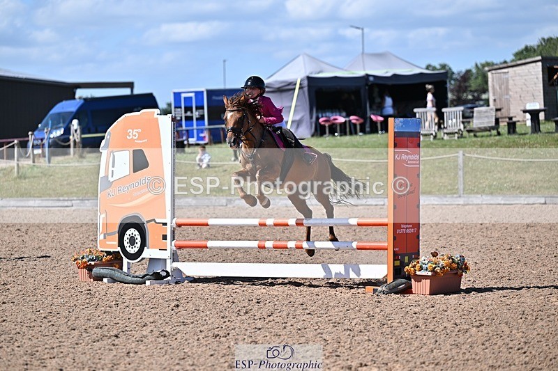 250627-161902-00676 - Cls 6 Stepping Stones 128cm and 138cm