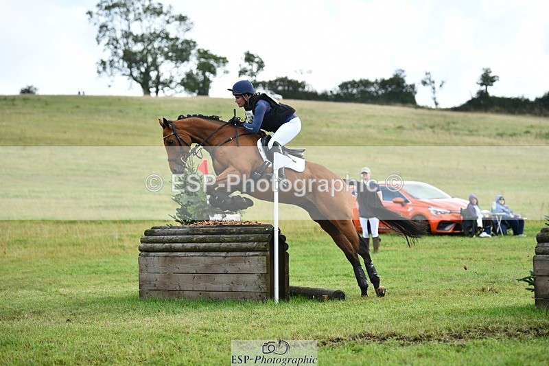 250831-102400-05964 - H-354-Issy.Colwell