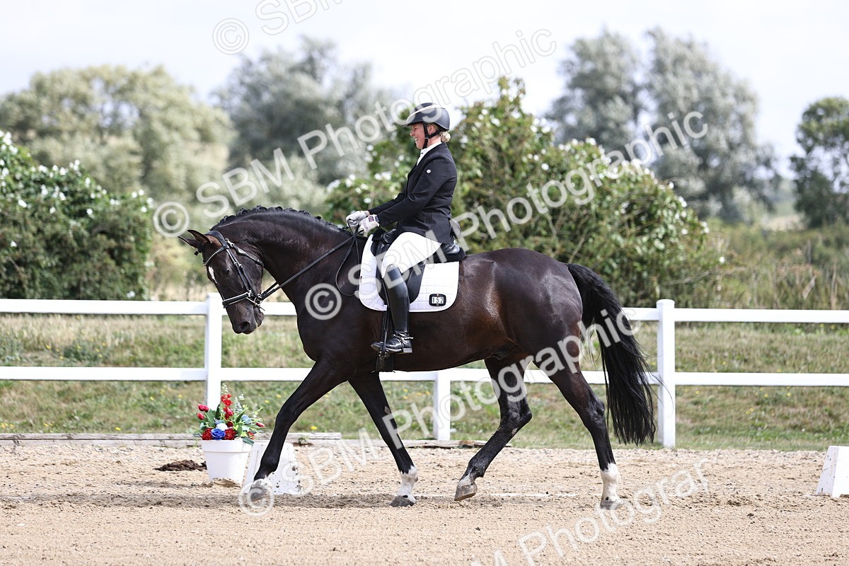 SBM_016124 - Class 14 - Novice 23 - 10.29-11.32