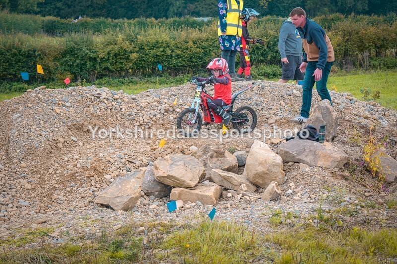 DSCF0498 - Ripon MC Trial 27/09- kids