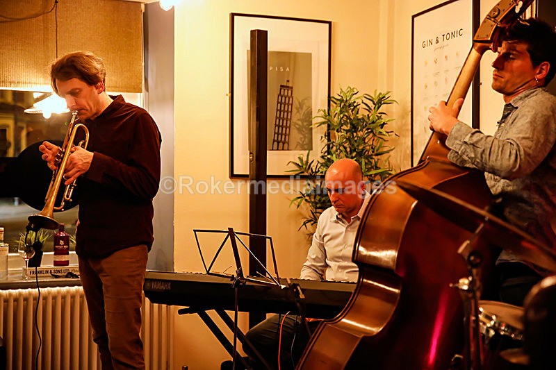  - BEN THOMAS & DAVIDE LOGIRI TRIO