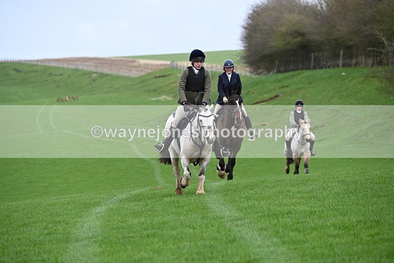 WJ6_9362 - Line Three