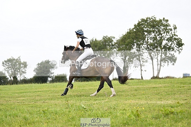 240831A-141403-03580 - 253-Kelsey.Webber-YARTY.RIBBONS