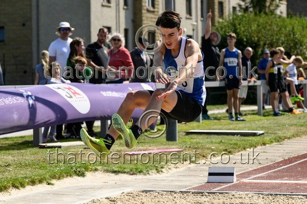 Age25SAT-916448 - Field Male