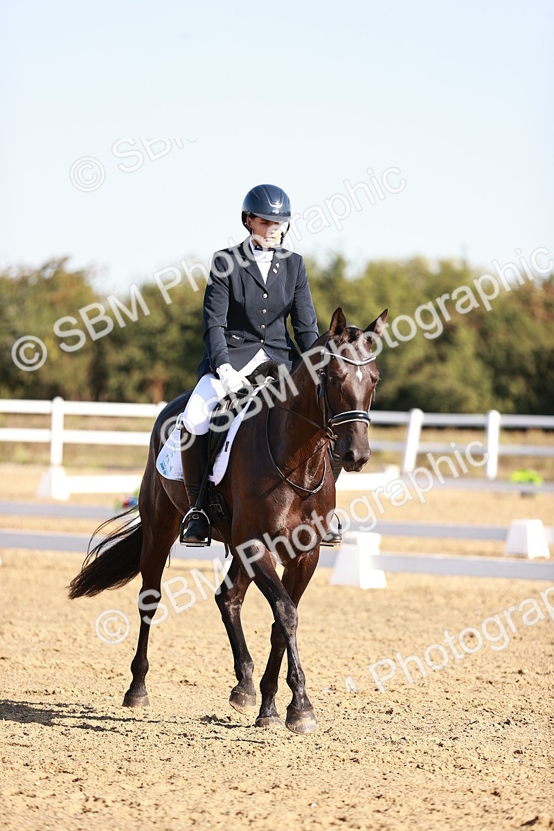 SBM_004296 - Class 12 - Novice 5 - 9.07-10.10