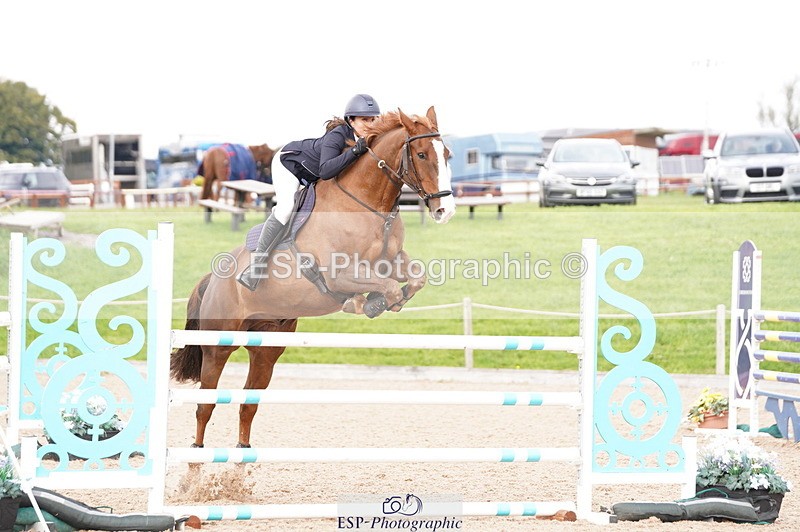 241004A-144154-00779 - Fri 04 Snr Fox & 1.20m Open