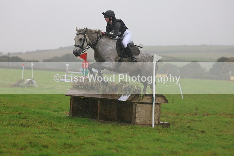 3E7A1870 - Class 4: 80cm: Box