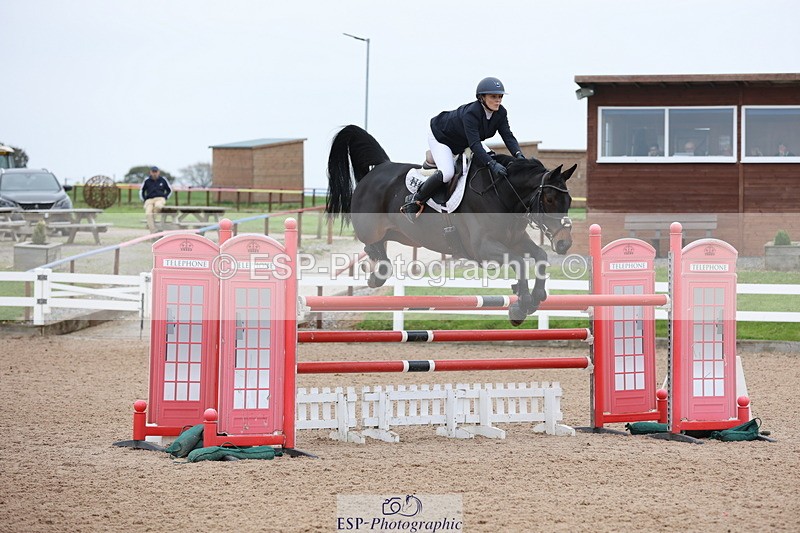 241101A-130859-01967 - FRI Cls 6 Foxhunter and 1.20m Open