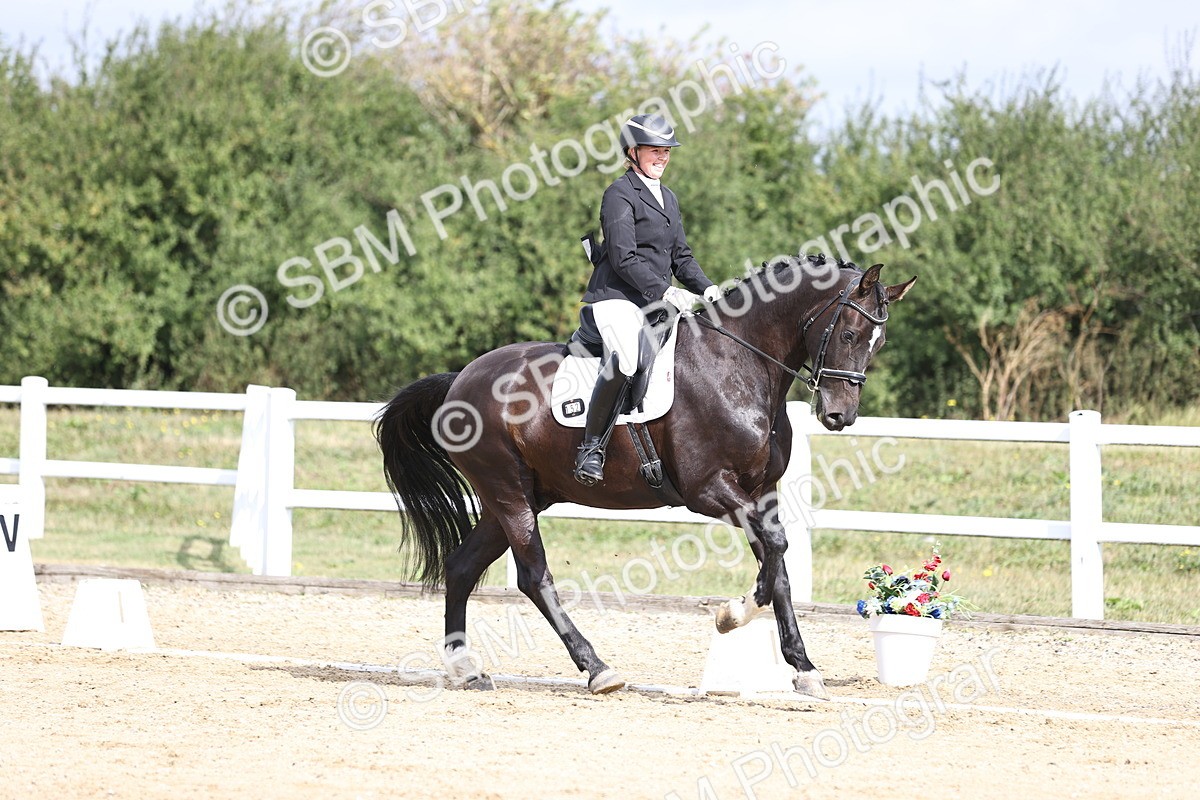 SBM_016138 - Class 14 - Novice 23 - 10.29-11.32