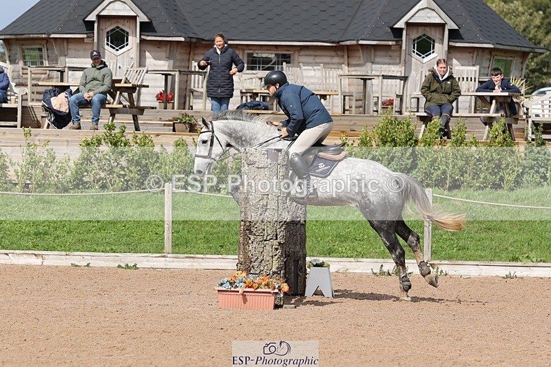 250911-141354-02358 - Cls 5 Chard Snr 90cm Speed Derby