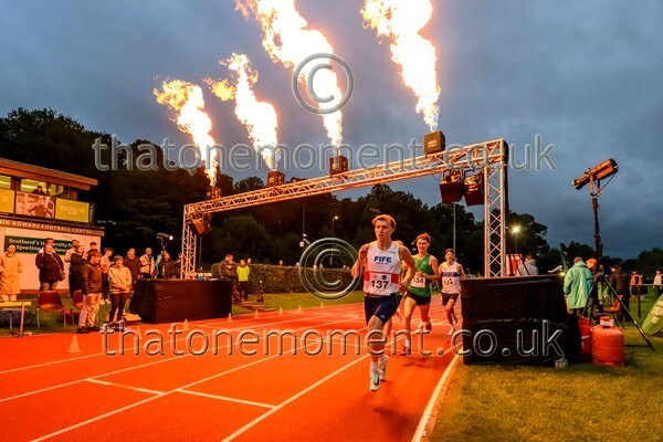 Monument25-921211 - Set Five