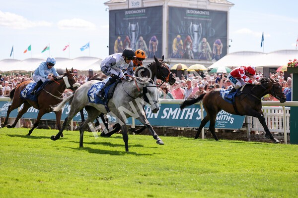 yr09072022r3-28 - Race 3 2.55pm John Smith's Stayers Stakes