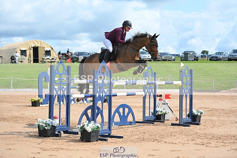 230721A-105619-05501 - Cls 6, 2 Star Medium 1.35m