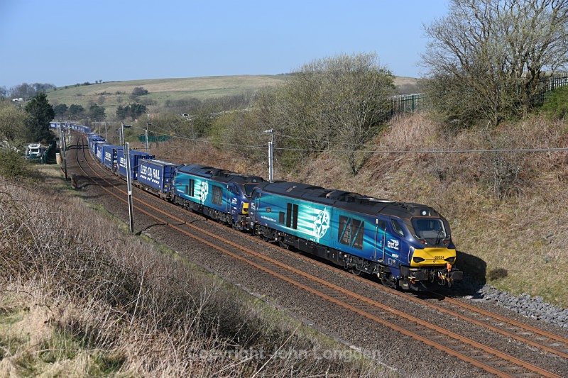 JL - 8.4.17 68024 & 68020 4S43 Daventry - Mossend, Lowgill - West Coast Main Line (north to south)