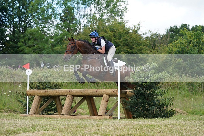 240630X-134008-7421 - 395-Tilly_Swanton-QUINTUS_GRANDIA_Z
