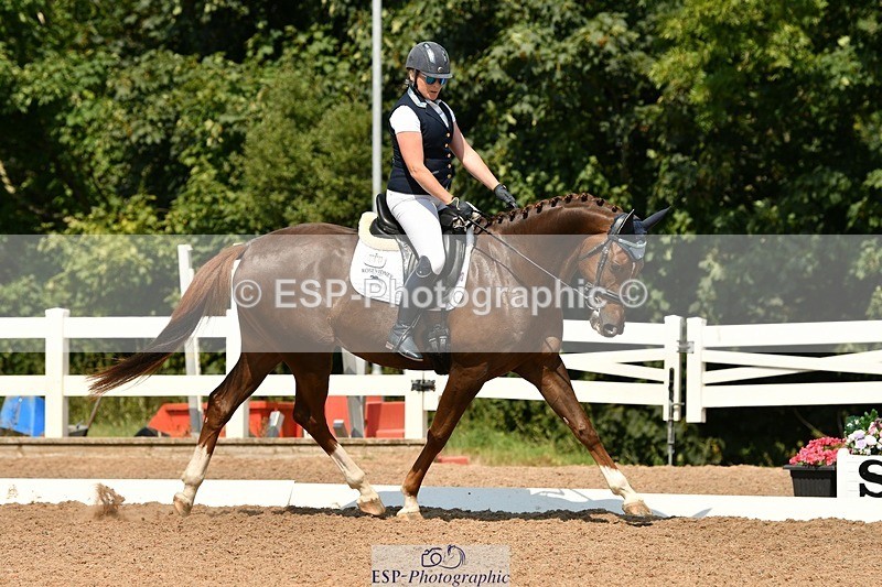 250817-130100-09800 - 214-Verity.PerryVogue