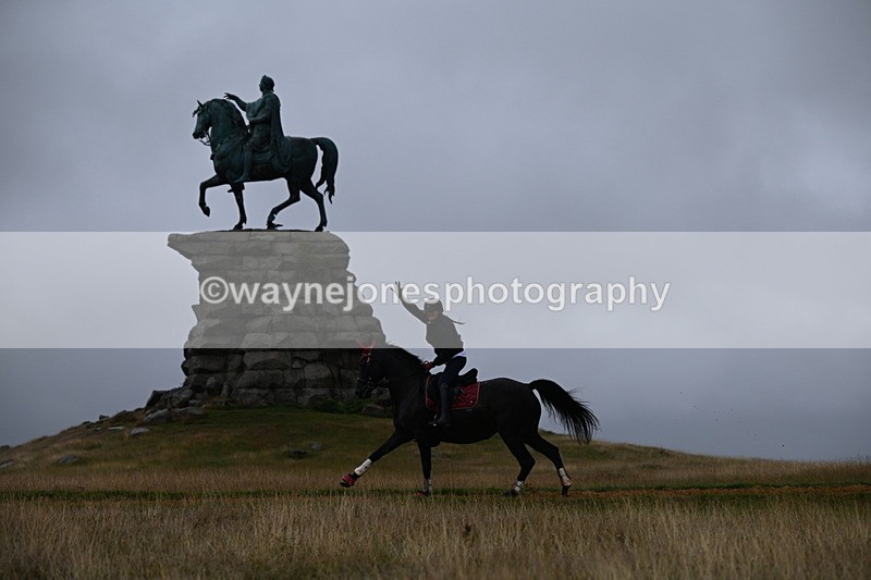 DSC_1704 - Time at Statue 12:13 to 12:32