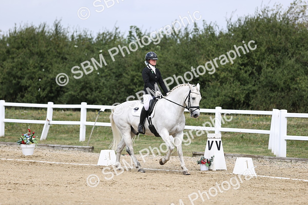 SBM_016820 - Class 14 Novice 23 - 11.53-12.56