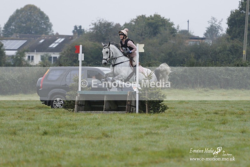 WWHT 171021 0528 - Novice Restricted (0.80m)  17/10/21