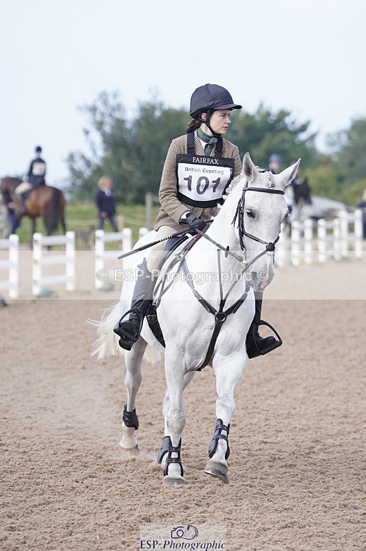 240831A-094330-00014 - 101-Issy.Perry-DATE.NIGHT