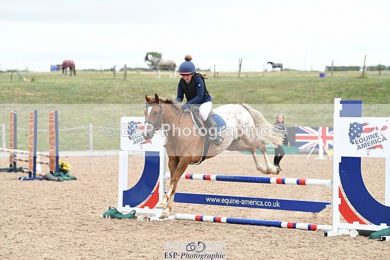 250807-130405-00975 - 70cm Round 2