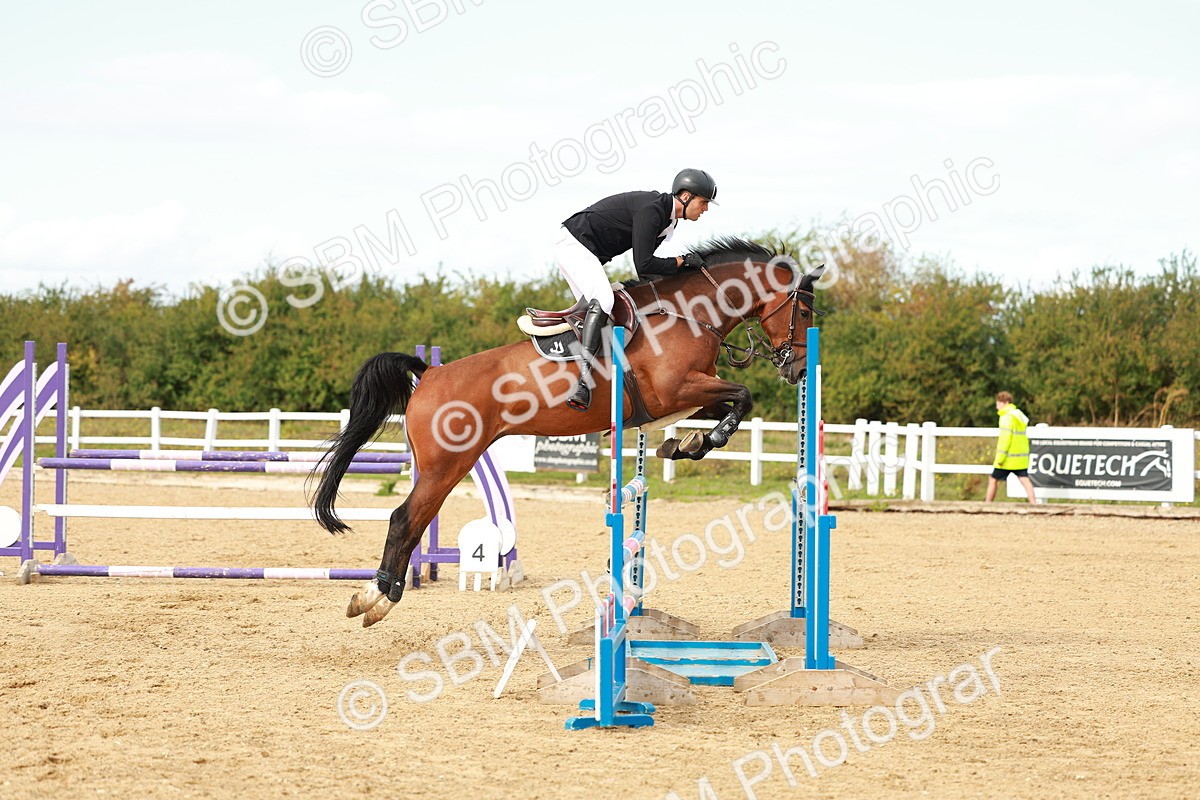 SBM_001680 - Class 4 - Senior Newcomers - 1.10m