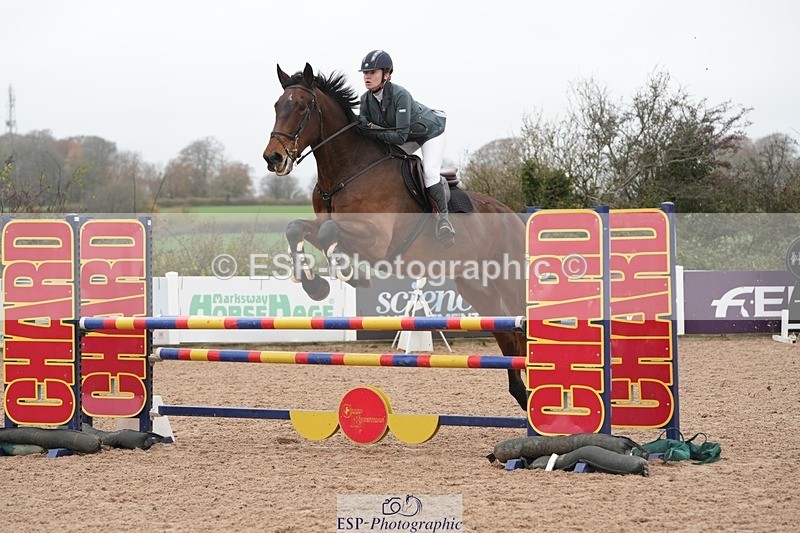 251109-104059-03434 - Cls 19 Snr 1.05m Open