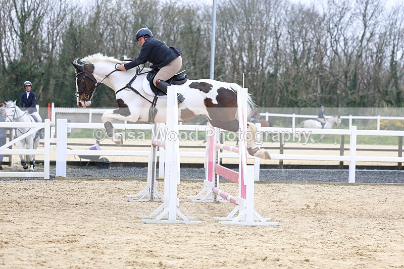 3E7A7547 - Class 8: Senior Newcomers/1.10m open