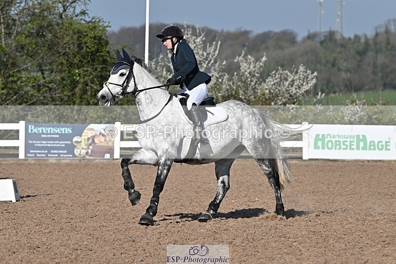 250409-094637-00032 - Clear round, Brit Nov & 90 open