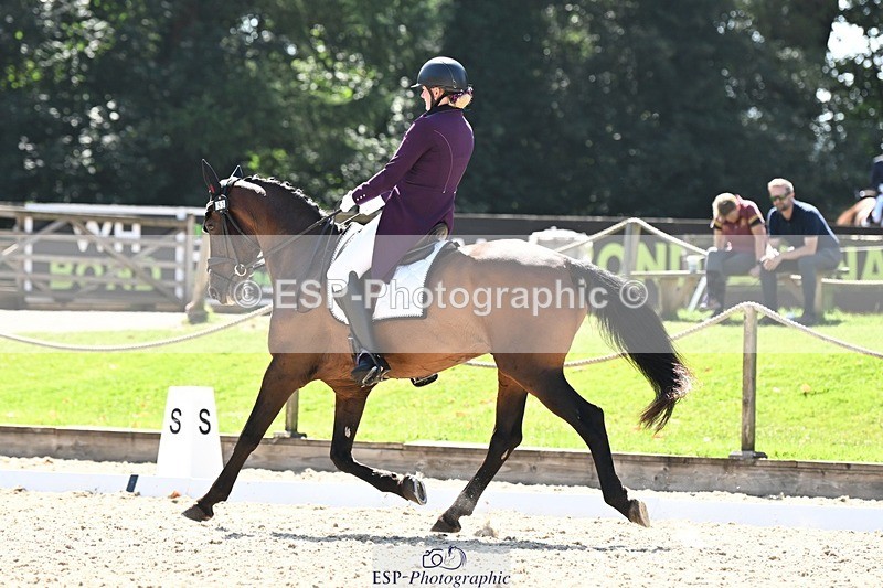 240811-145953-06568 - 153-Nicola.Kayes-BOSS.X