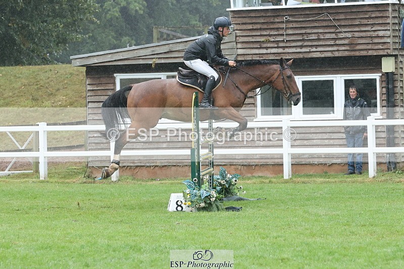 250830A-141402-06920 - Cls 16 Snr Newcomers and 1.10m Open