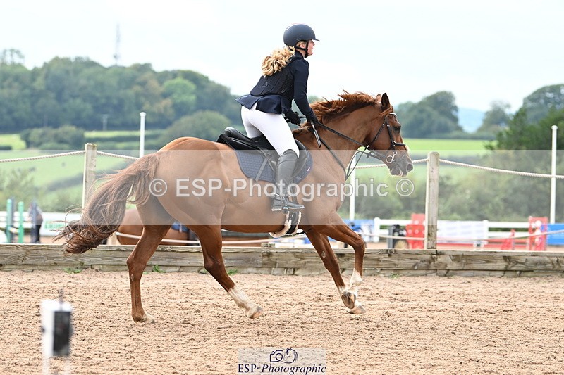 240908A-131252-03950 - Cls 15 U21 Intro 90cm-1.00m  Team Comp