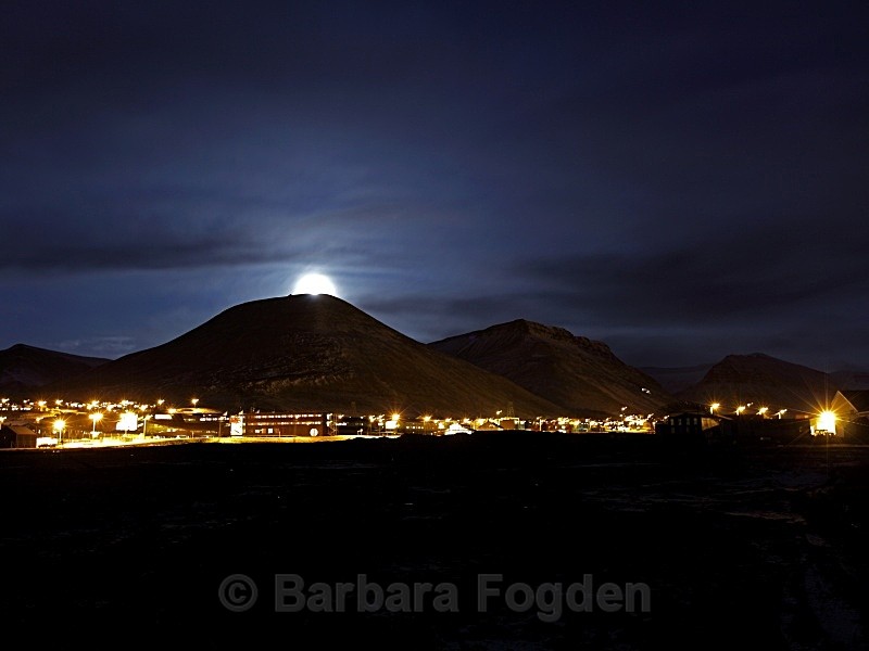 Longyearbyen 6652 - Polar night
