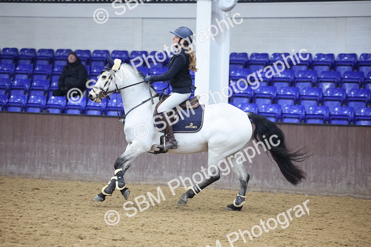 SBM_003317 - Class 11 - Blue Chip Pony Newcomers - 1.00m Open