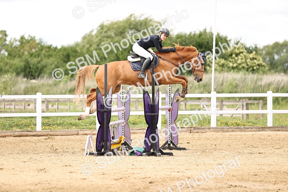 SBM_003254 - Class 11 - Senior Newcomers - 1.10m