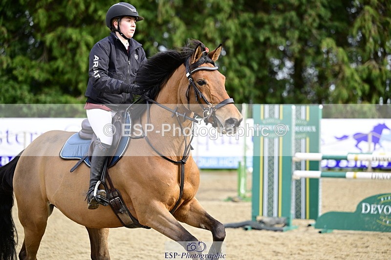 260214A-152153-01221 - 5 Newcomers and 1m 10 Open