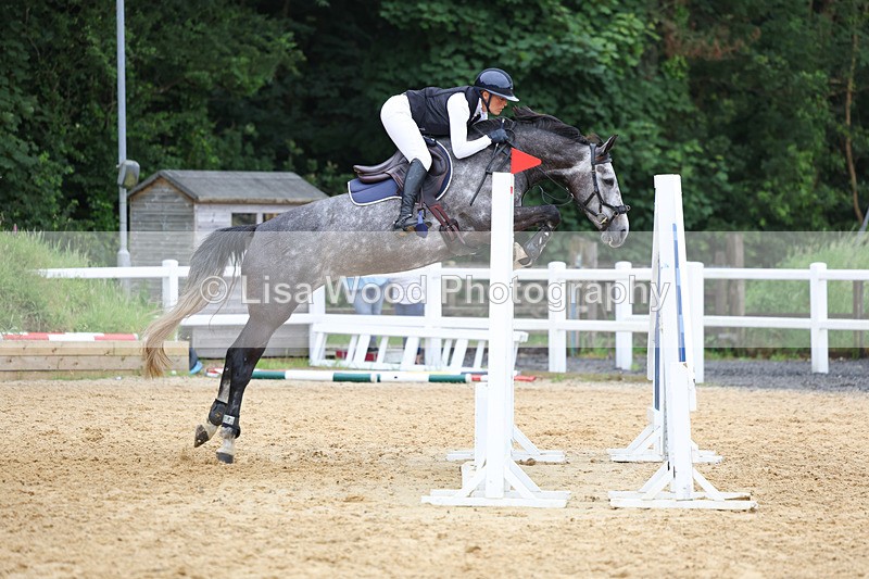 3E7A6461 - Class 8: Senior Newcomers/1.10m open