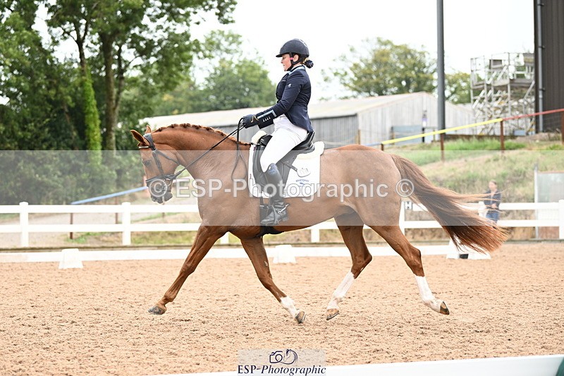 240815A-114833-00865 - 159-Verity.Perry-Bianchi